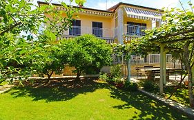 Apartments Biskupije 1158